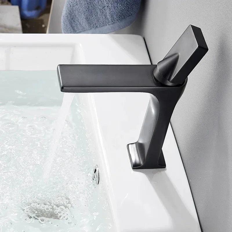 Torneira Monocomando Para Banheiro Modelo Aqua Bella