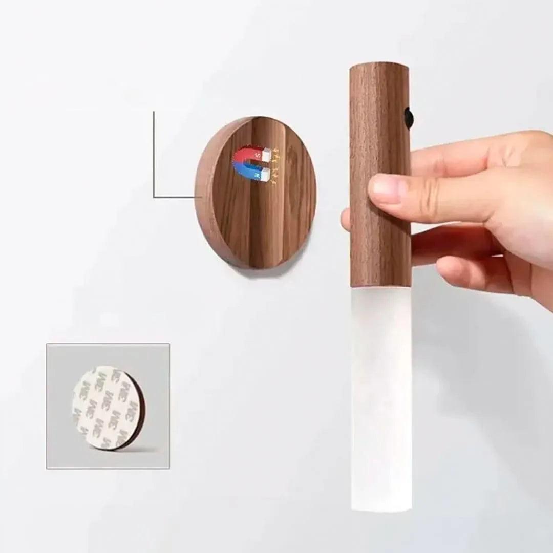 Luminária Magnética LED com Sensor Inteligente – Sem Fio e Recarregável